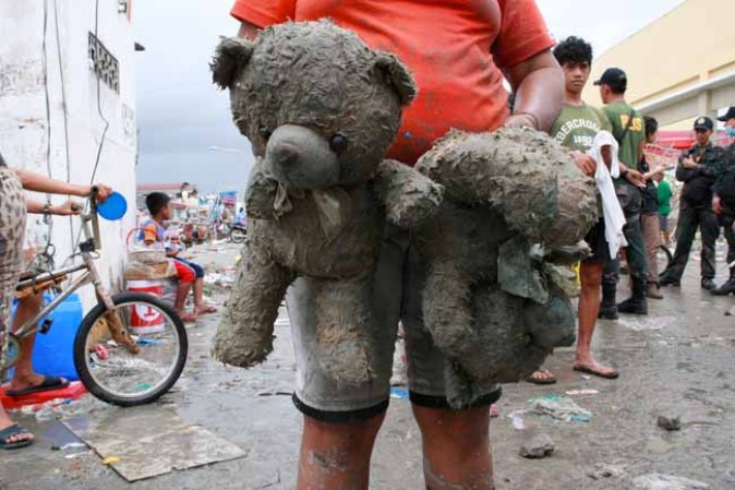 Los niños son las principales víctimas de la tragedia. Muchos se han quedado huérfanos.