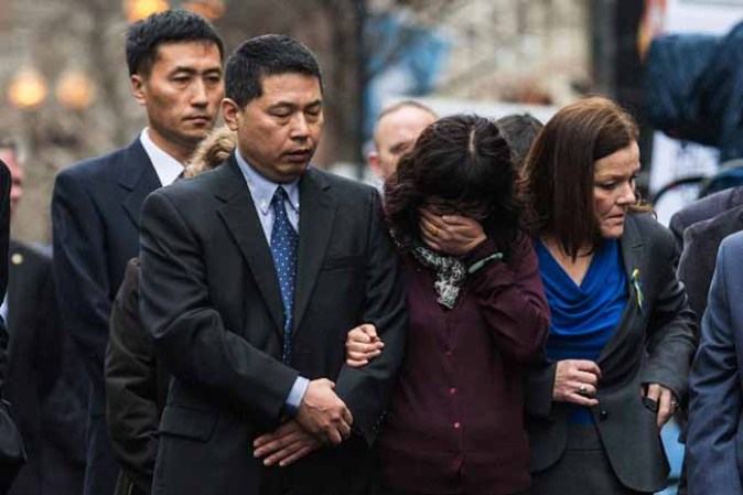Boston se viste de luto un año después de los atentados en la maratón.