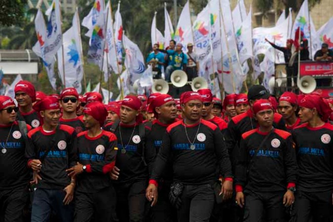 Miembros de sindicatos y organizaciones laborales se organizaron en marchas para protestar.
