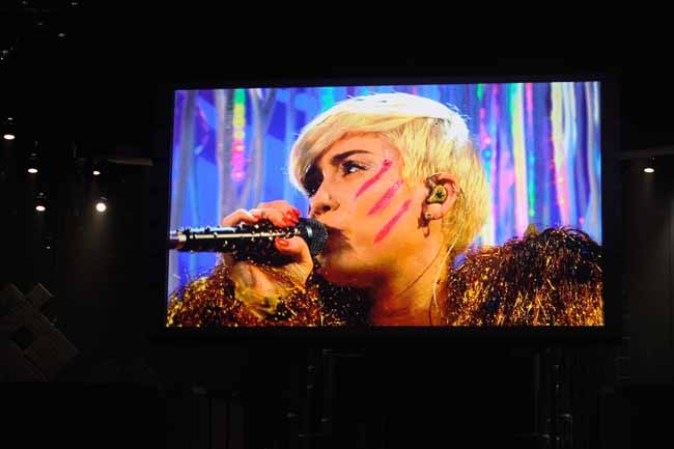 Miley Cyrus, de lo sensual a lo grotesco para encandilar al público.