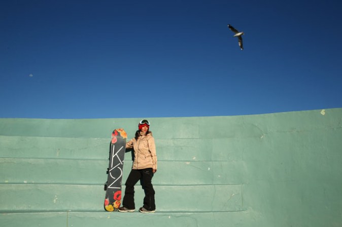 EN 2010, Davis-Meehan sufrió una lesión durante un entretanimiento que la tuvo en total dos años fuera de la nieve sobre su snowboard.