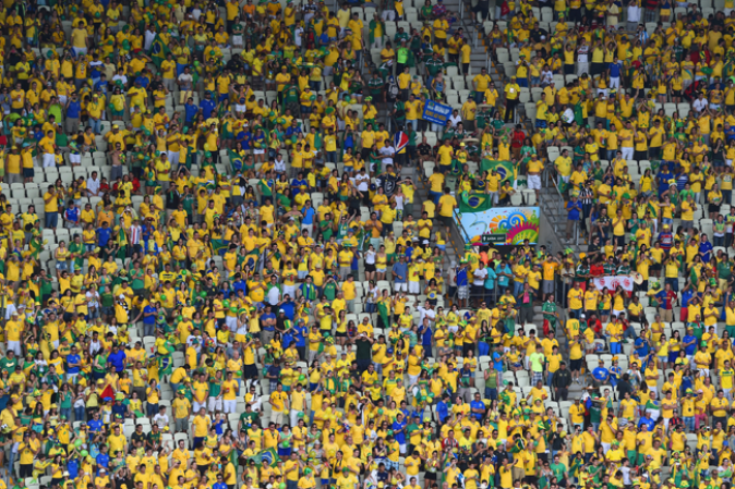 Los fans del partido de México contra Brasil también fueron parte del espectáculo.