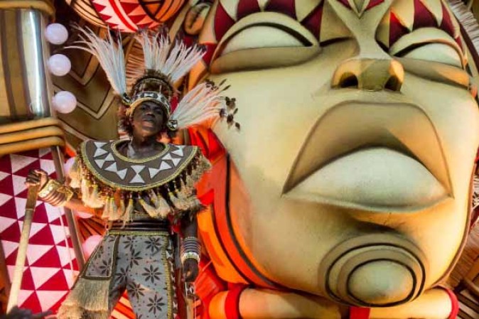 Desfiles de las escuelas de samba del Grupo Especial del Carnaval de Río de Janeiro, el considerado mayor espectáculo del mundo al aire libre, en el Sambódromo de Sampucai.