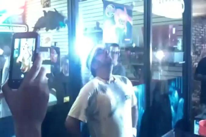 Luego de culminado el concurso el hombre fue traslalado por equipos de emergencia al Hospital Broward Health North.<br /><br />De nada sirvieron los esfuerzos de los socorristas y Archbold falleció en el centro médico.