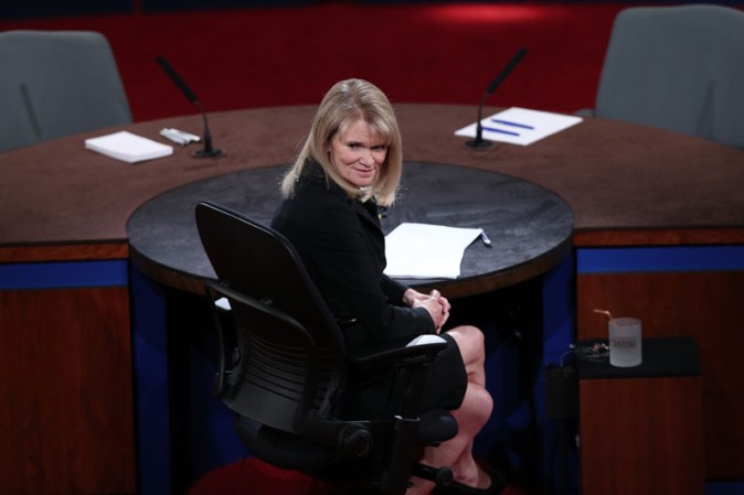 La moderadora es Martha Raddatz.