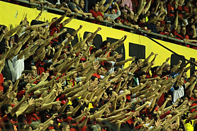 Los estadios cuentan con asientos dobles para personas con sobrepeso.
