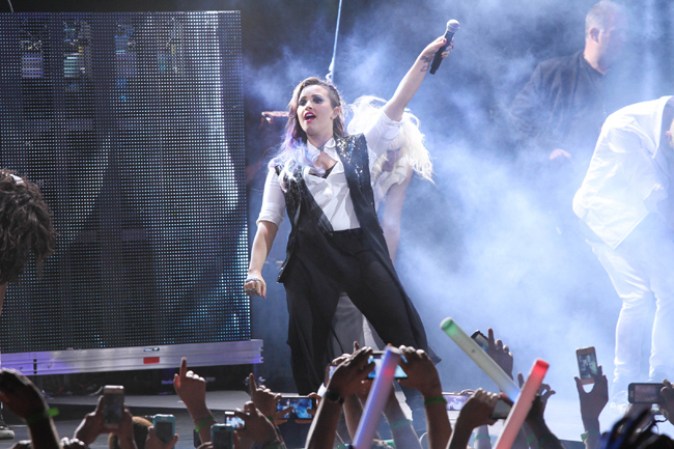 DEMETRIA DEVONNE LOVATO, DEMI LOVATO