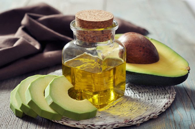 Despídete de las grasas poco saludables, como la mayonesa, por muy saludables como el aguacate.