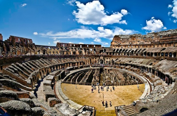 Coliseo (parte interior), Roma, Italia.