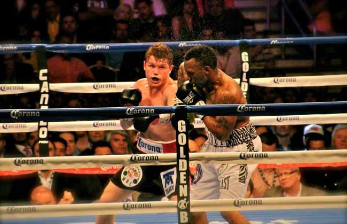 Saúl El Canelo Alvarez enfrentará a Floyd Mayweather el 14 de septiembre en Las Vegas. Un combate a muerte en lo que es el rival más difícil en la carrera del mexicano. Una pelea de invictos.