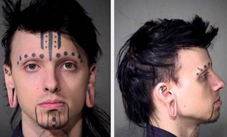 Jonathan Johnson fue arrestado el 10/23/2013 en la región Tucson acusado de:<br /><br />AGGRAVATED ASSAULT-DEADLY WPN/DANG