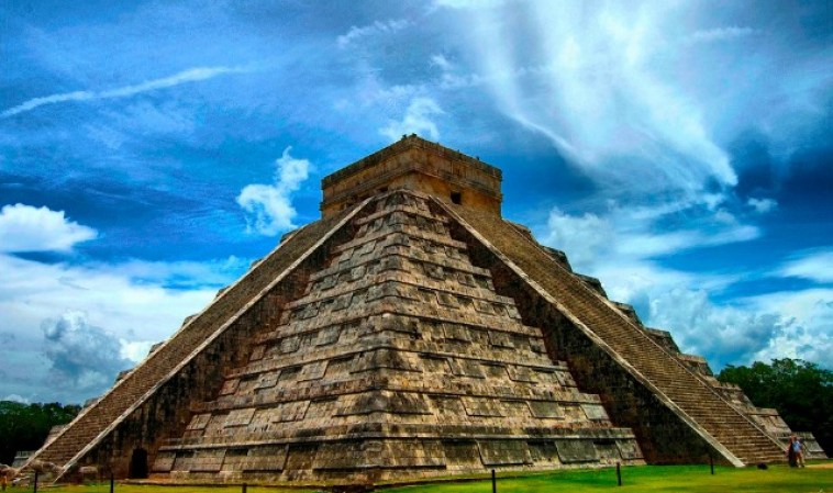 Templo a Kukulcán, Chichén Itzá, México.
