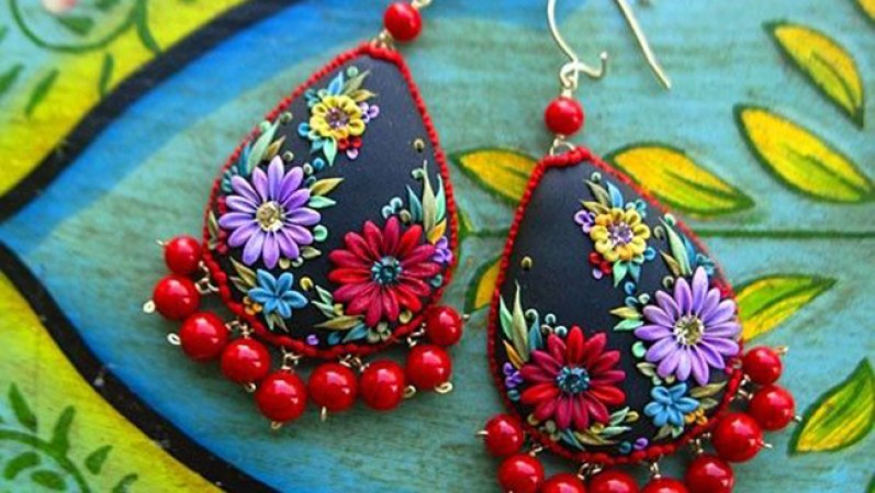 La artesanía y diseños mexicanos se distinguen por su amplio colorido dando un toque alegre a cualquier espació o atuendo.