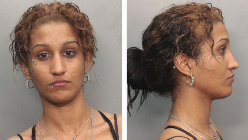 Lydia Espino fue arrestada el 4/04713 acusada de : <br />ROBBERY/STRONGARM/ATTEMPT