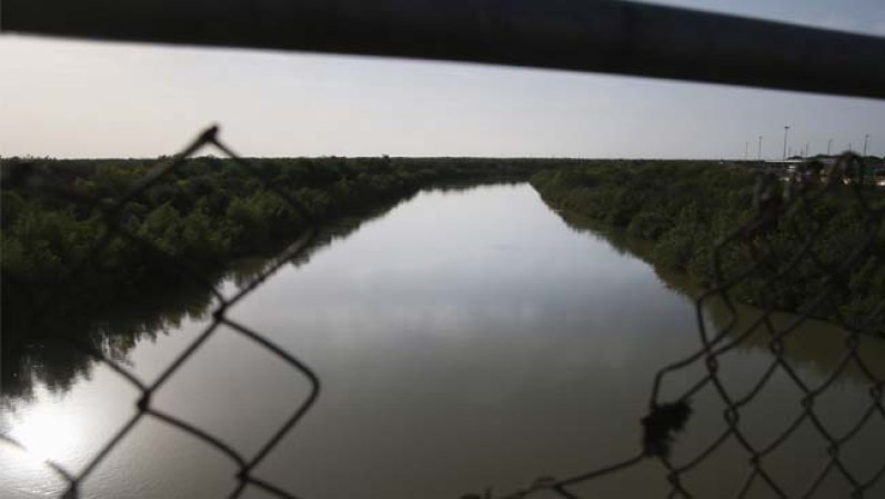 A continuación más fotos del centro de retención de inmigrantes en McAllen, Texas.