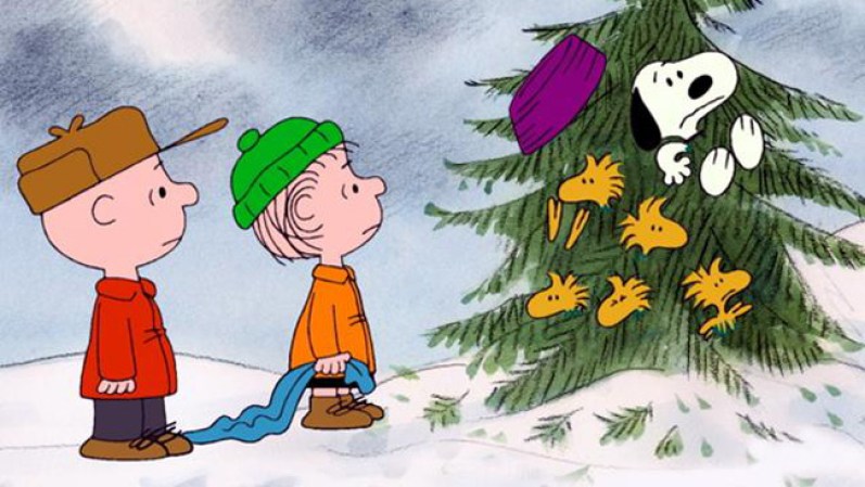 A Charlie Brown Christmas (1965), Charlie Brown trata de encontrar el verdadero significado de la Navidad en una era de materialismo.