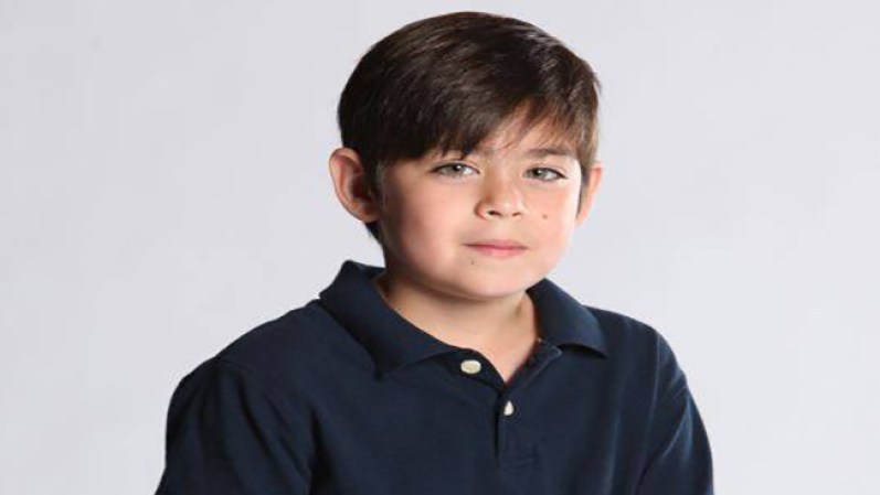 El pequeño Emmanuel Perez es Kikito, nieto de Griselda.