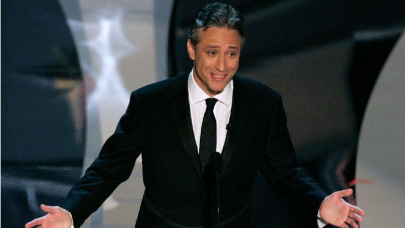 El presentador de televisión Jon Stewart debutó como anfitrión de la entrega del Oscar en la 78ª ceremonia, poniéndole su chispa, el 5 de marzo del 2006.