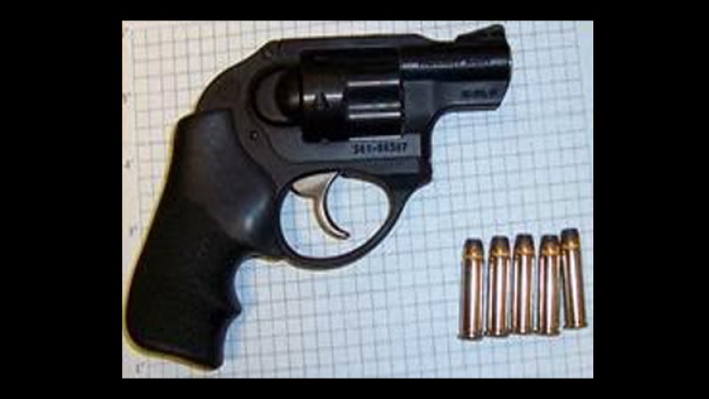 Revolver confiscado en el aeropuerto de Newark (NJ).