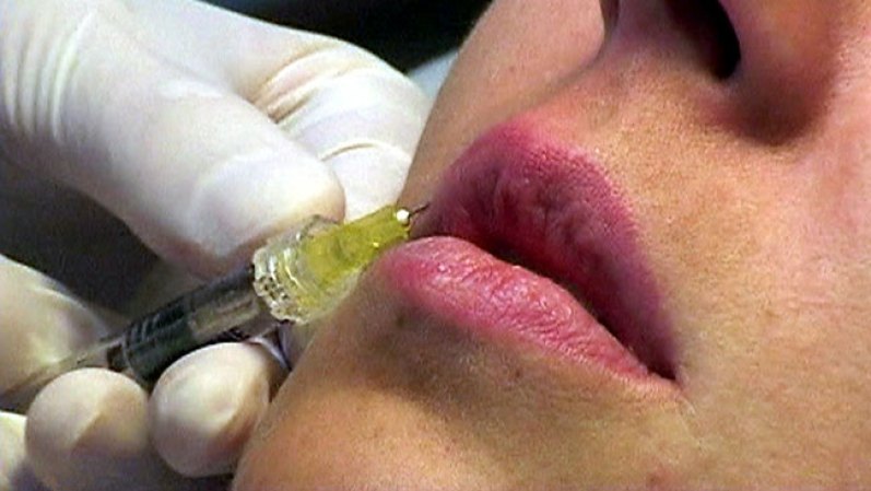Bótox: El bótox es una droga hecha de una toxina producida por la bacteria Clostridium. Es mayormente usada para la eliminación temporal de las arrugas faciales.