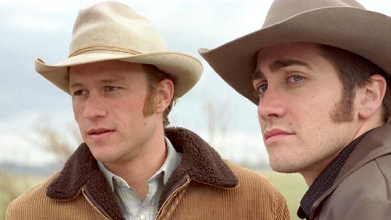 Brokeback Mountain (2005). El filme cuenta con dos escenas fuertes que transcurren durante Acción de Gracias. En una de ellas, Ennis (Heath Ledger) es confrontado por su esposa sobre sus encuentros con Jack Twist (Jake Gyllenhall) y, en la otra, Twist se enfrasca en una pelea con su suegro.