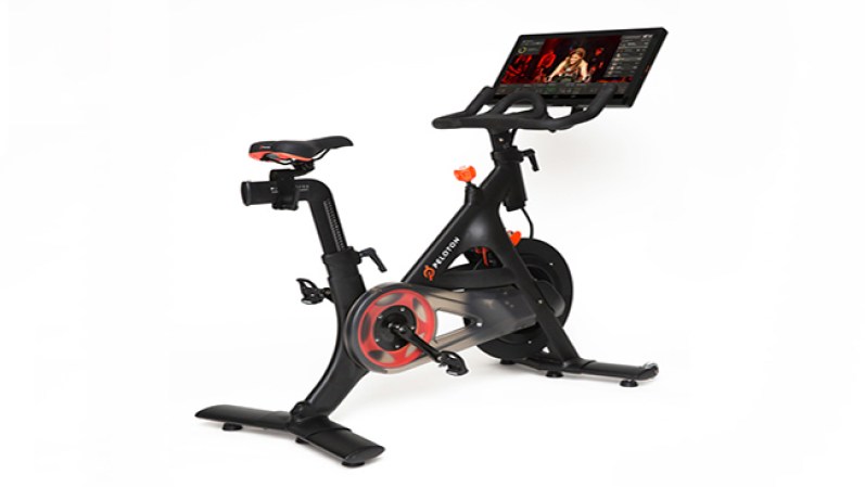 Si la jornada es en casa, ¿qué mejor que una buena compañía? Disponible en pelotoncycle.com, $1,995.
