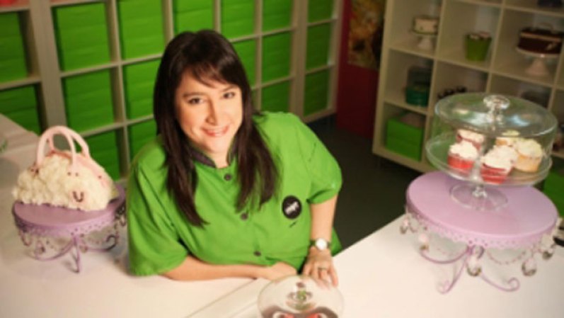 Carolina Montoya y su esposo son arquitectos de profesión. Un día se quedaron sin trabajo y decidieron volcar todos sus conocimientos a las artes culinarias. Hoy son dueños de "Unique", una empresa cuyo éxito por su originalidad es indiscutible.