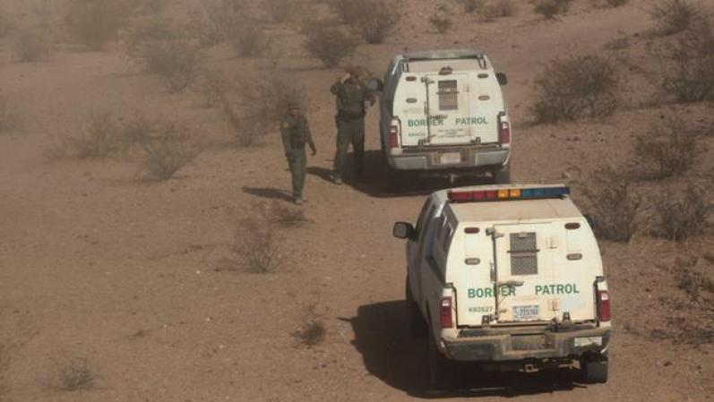 La frontera entre Estados Unidos de América y México es la frontera con el mayor número de cruces legales en el mundo, con 50,23 millones de cruces peatonales, vigentes desde el año 2002. Irónicamente es la frontera con mayor número de personas que lo hacen ilegalmente.