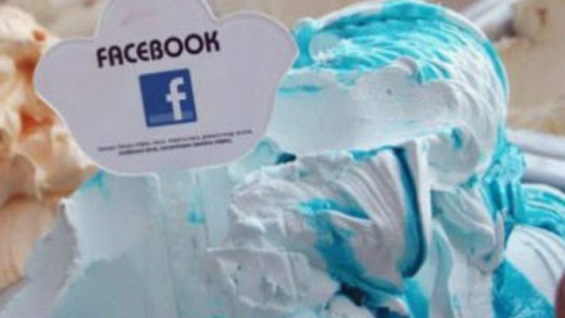 Un padre y una hija fanática de las redes sociales llevaron a cabo esta idea tan original contra el calor y que hace furor: Un helado de Facebook. <br /><br /><br /> Helado de Facebook triunfa en Croacia <br />