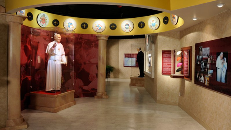 Vestimenta papal original.