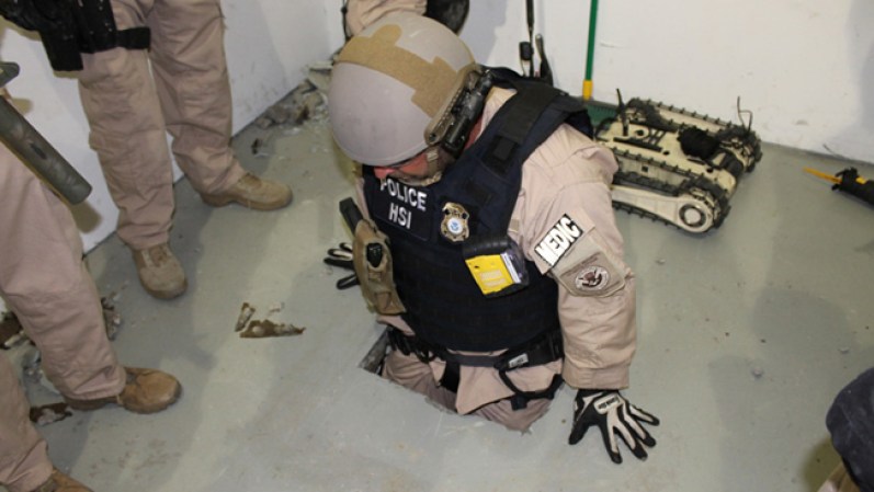 4 abril de 2014 - Un destacamento federal de Estados Unidos descubrió túneles para contrabando de droga que cruzan la frontera con Mexico en San Diego y Arizona, informaron las autoridades.