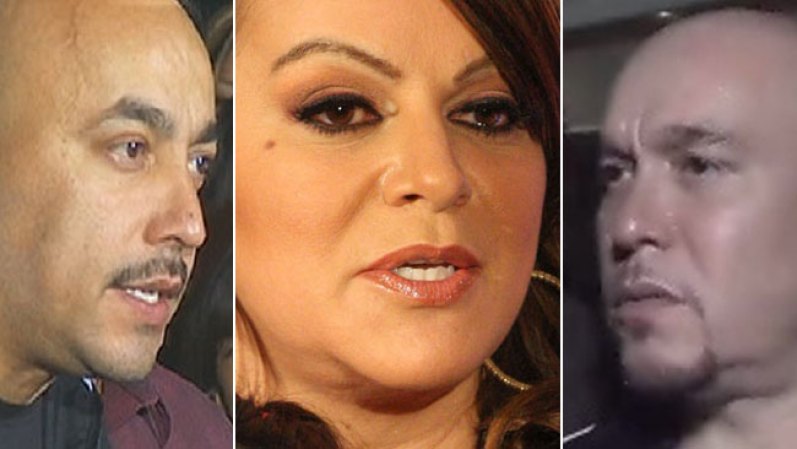 MARZO: Los interminables escándalos de la familia de Jenni Rivera incluyeron una presunta agresión entre dos de sus hermanos. Según la prensa, Gustavo amenazó al grupero Lupillo con un bate de béisbol, con el que habría golpeado luego su camioneta<br /><br /> ¿Agresión entre hermanos de Jenni Rivera? <br />
