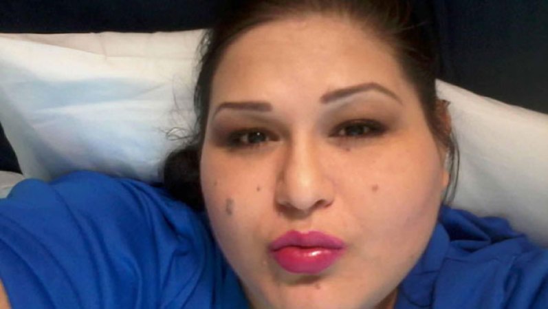 Fue entonces, cuando la madre del niño - quién torturaba a golpes al pequeño- convenció a Mayra de recrear la historia de una muerte accidental, en la que ella supuestamente giró en la cama y lo aplastó.