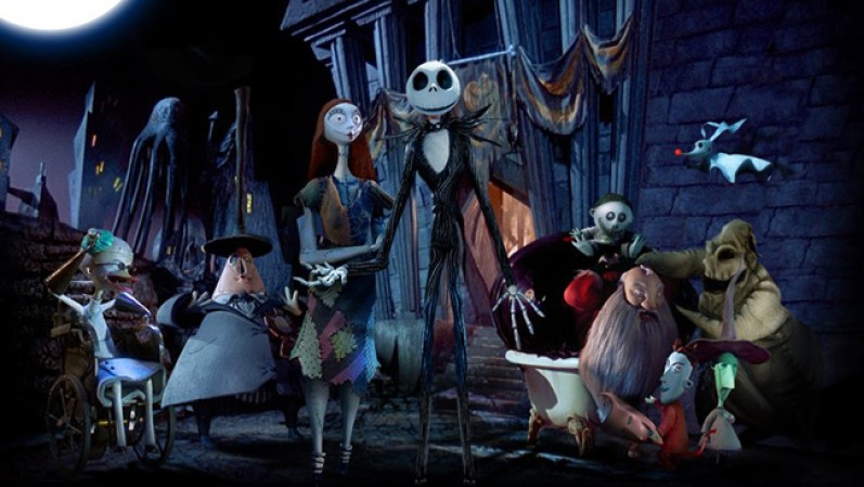 The Nightmare Before Christmas (1993) Es una película de animación dirigida por el excéntrico Tim Burton, todo un clásico navideño.
