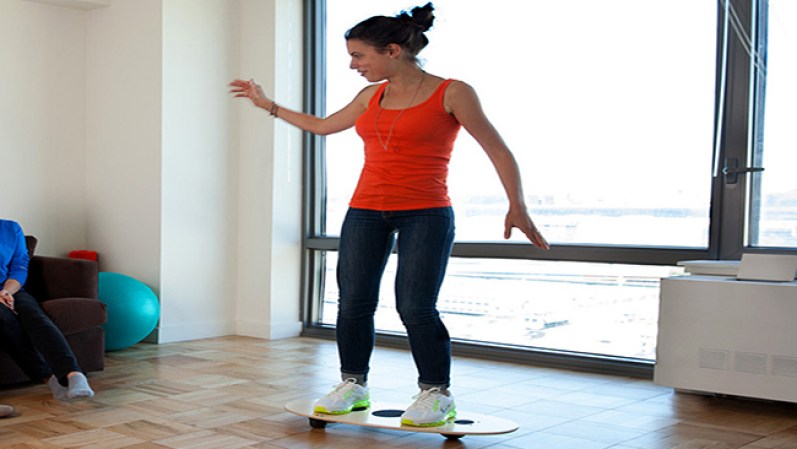 El equilibrio es asunto de mujeres.<br />Disponible en quirky.com, $200.