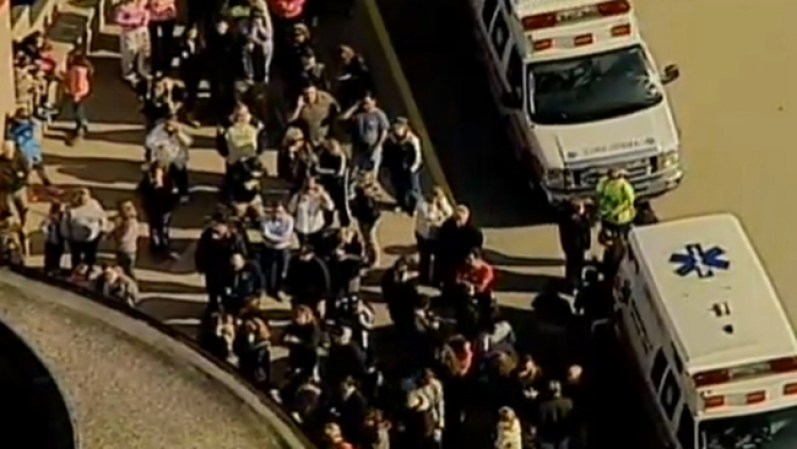 9 de abril 2014 - Unas 20 personas han resultado heridas, siete de ellas de gravedad, en un incidente ocurrido en una escuela del área de Pittsburgh.