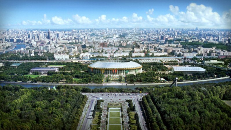 El estadio de Luzkniki en Moscú. Tiene capacidad para 78,000 espectadores. Es la casa de la selección nacional de Rusia y allí se tiene previsto jugar la final del Mundial.