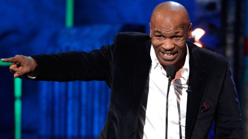 Mike Tyson: Los millones de dólares que ganó durante su carrera boxística parece que no fueron suficientes para sufragar su lujoso estilo de vida. En 2007 presentó una petición de quiebra.