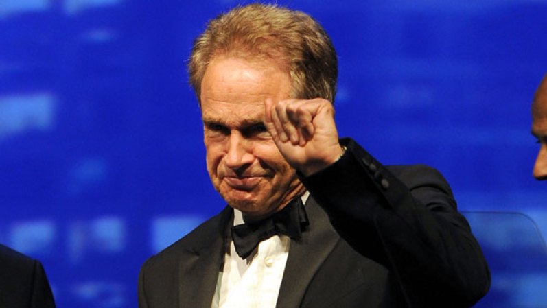 Warren Beatty. Actor, productor, escritor, director, aún septuagenario, tiene a muchas mujeres suspirando por él, incluyendo a su amor de tanto tiempo, Annette Benning. Fecha de nacimiento: 30 de marzo de 1937.