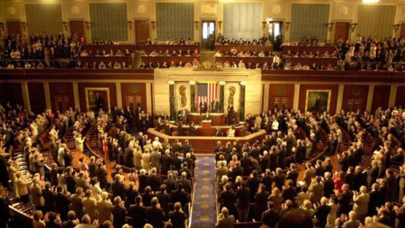 Según datos preliminares, los republicanos conservarán la mayoría en la Cámara Baja, donde en la actualidad tienen 242 escaños frente a los 193 de los demócratas.