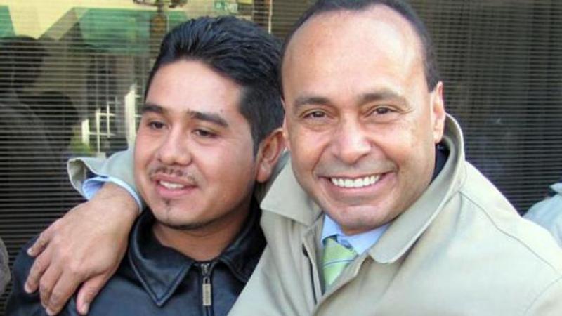 Gabino Sánchez junto al congresista republicano, Luis Gutiérrez.