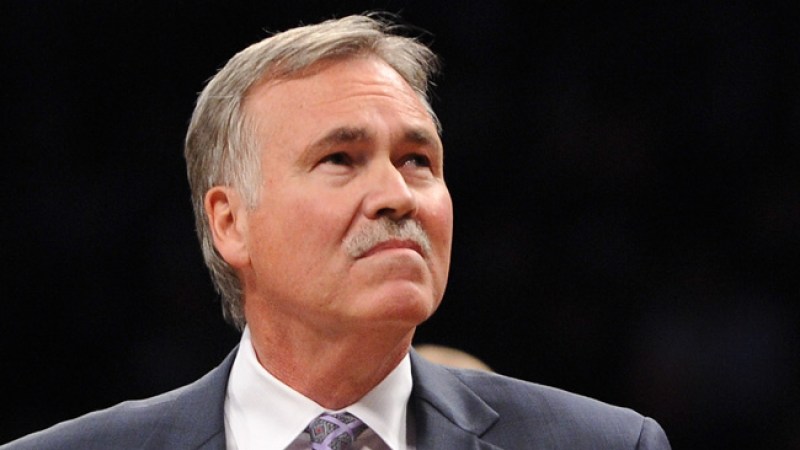 Lakers se quedan sin entrenador