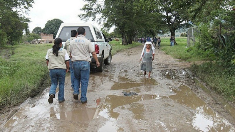 Las condiciones del terreno que rodea a Pochutla, en el estado mexicano de Oaxaca, dificultan el acceso a los servicios médicos.