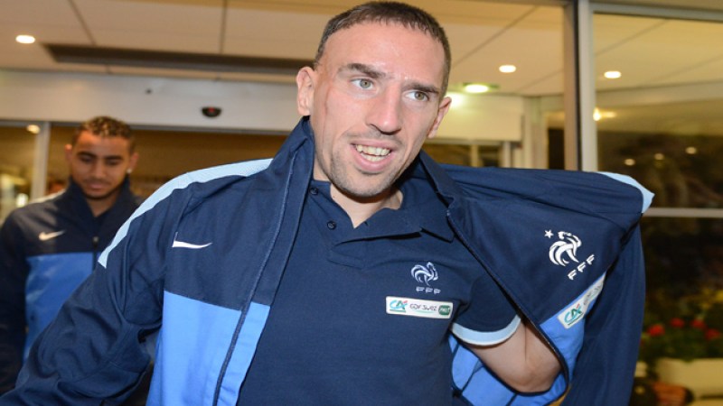 El volante de la selección de Francia Frank Ribery fue descartado para el mundial de Brasil, debido a una lesión en su espalda.