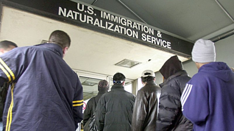 Gastan $18 mil millones en inmigración
