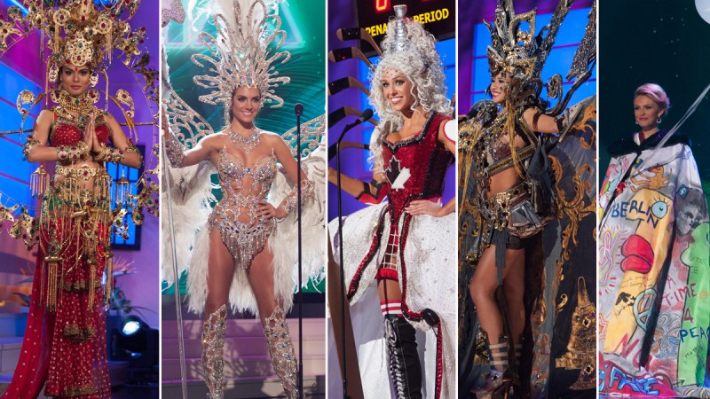 De izquierda a derecha: Miss India, Miss Argentina, Miss Canadá, Miss Indonesia y Miss Alemania