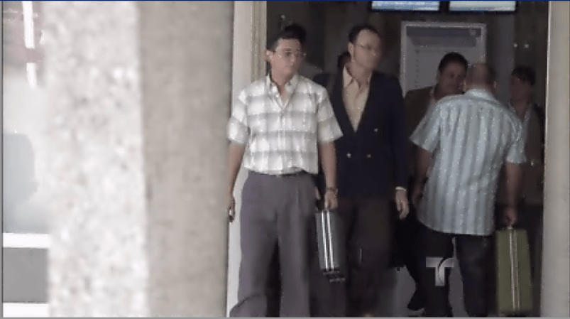 Mientras tanto, el Procurador General, Carlos Mauro Hoyos no se imagina el destino que le espera.