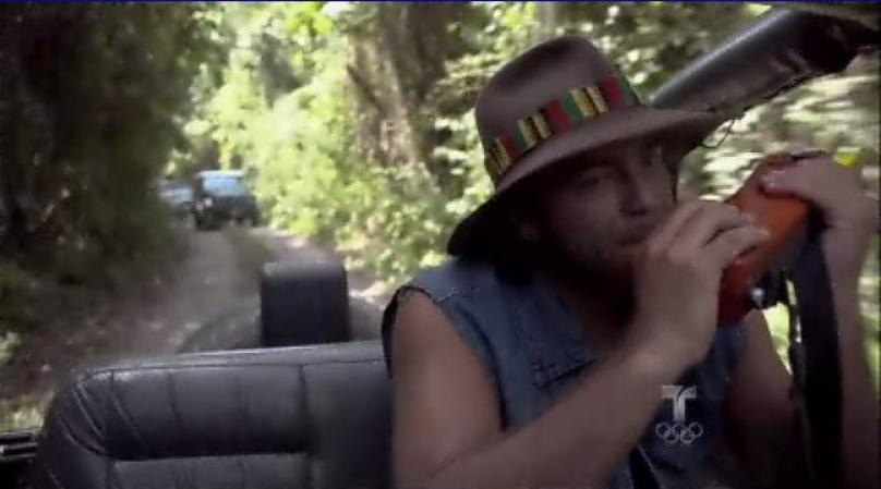Marcos Herber ya está cansado del Coronel que lo persigue y llama a Pablo para pedirle ayuda para aniquilarlo.