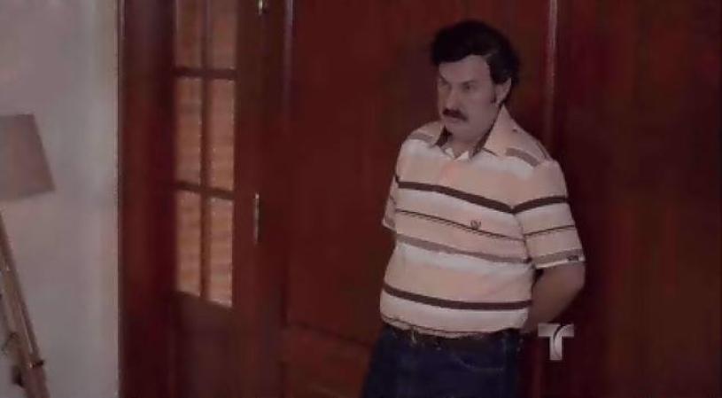 Es Pablo Escobar, quien desafiándolo todo viaja hasta Bogotá para verla.