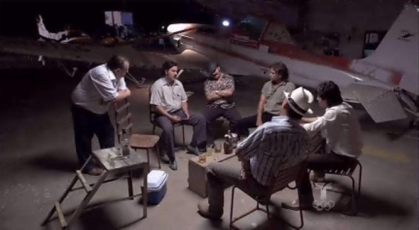 Los narcos se reúnen felices pues ven después del caos que vivió el país su extradición cada vez más lejana.
